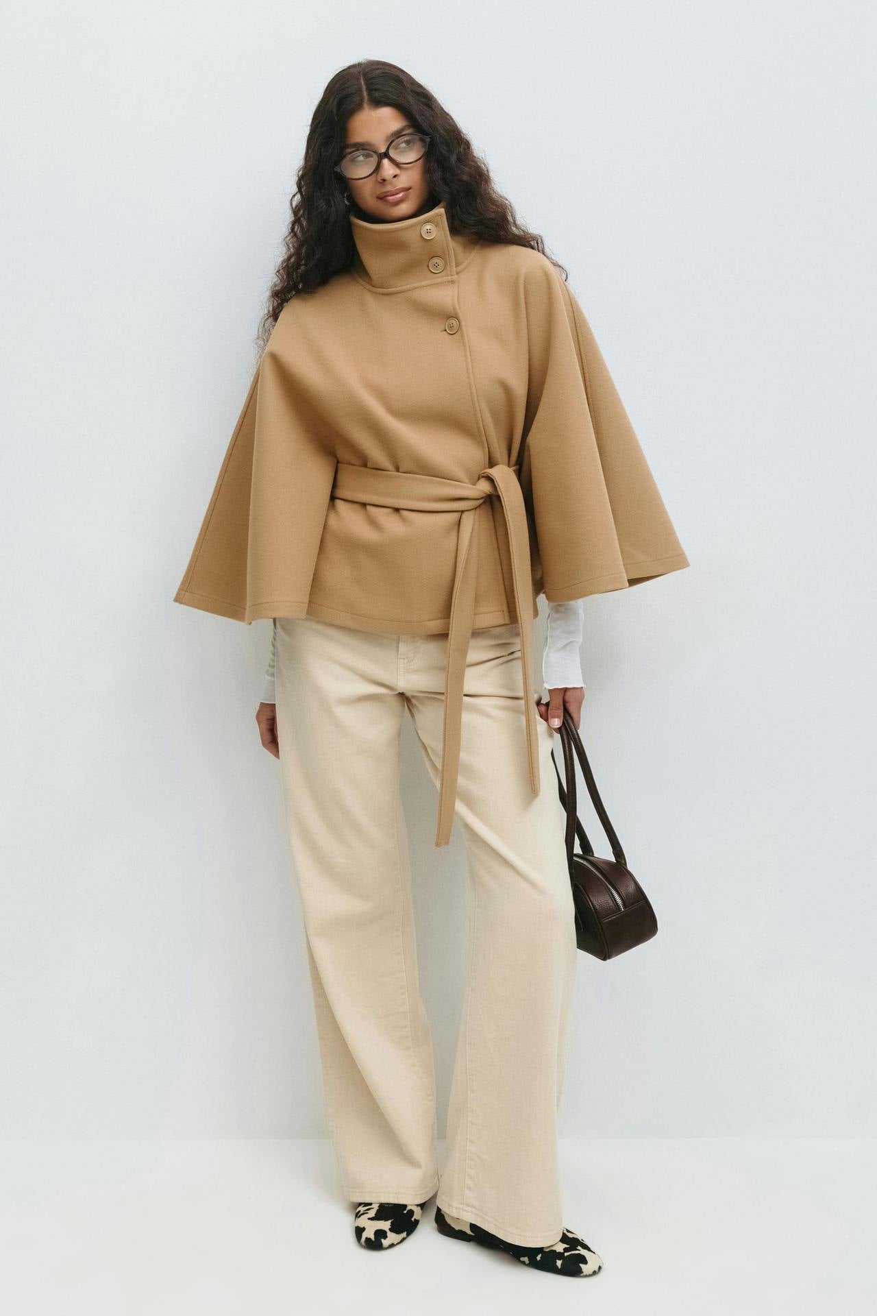 Capella Short Cape Coat – Beige – Aurélienne Paris