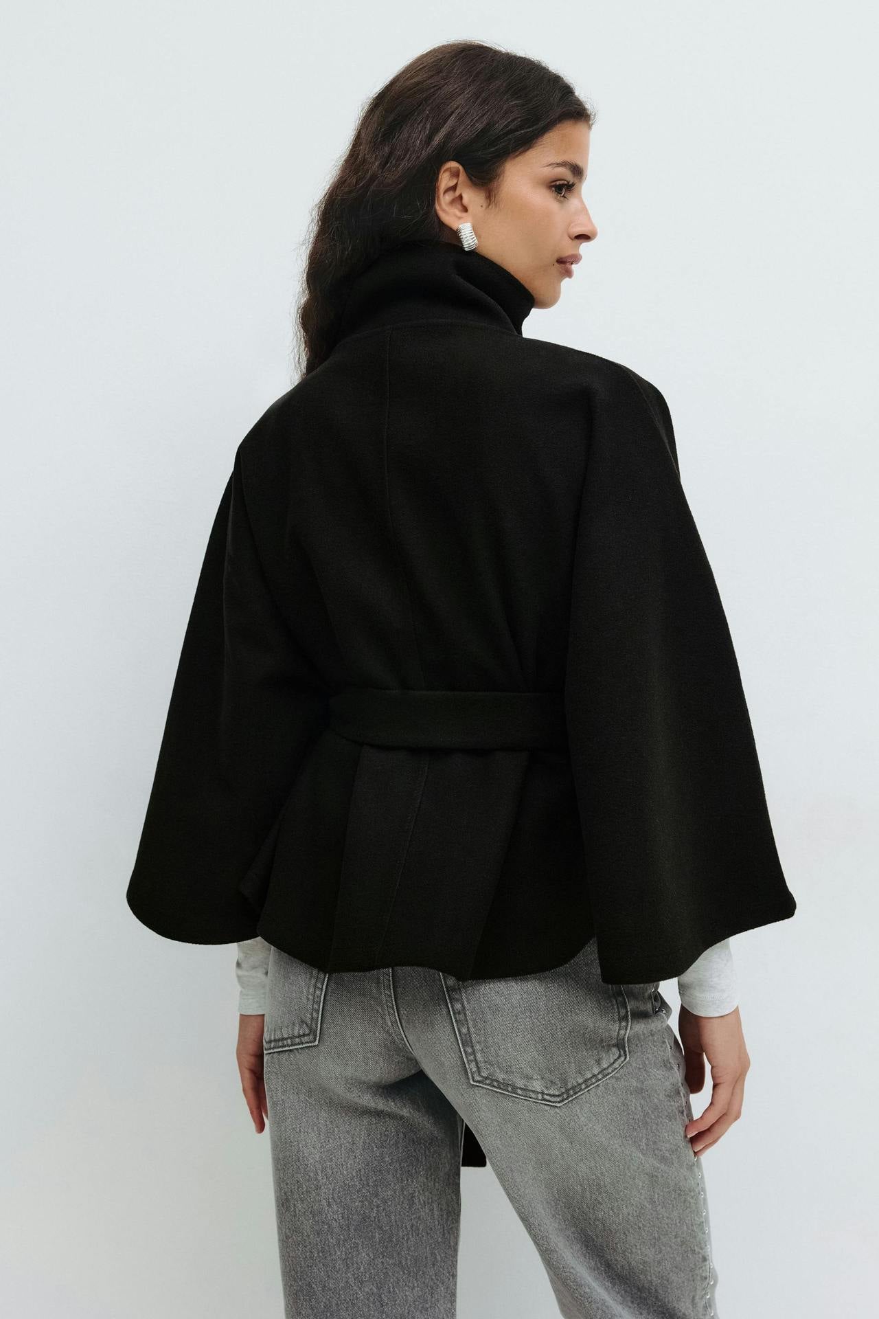 Capella Manteau Cape Court – Noir