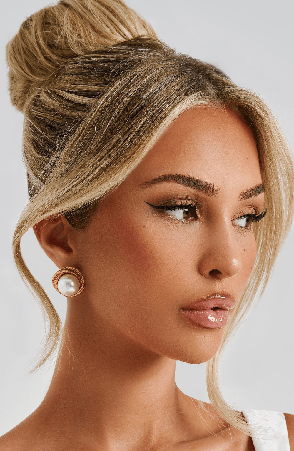 Davina Earrings – Gold