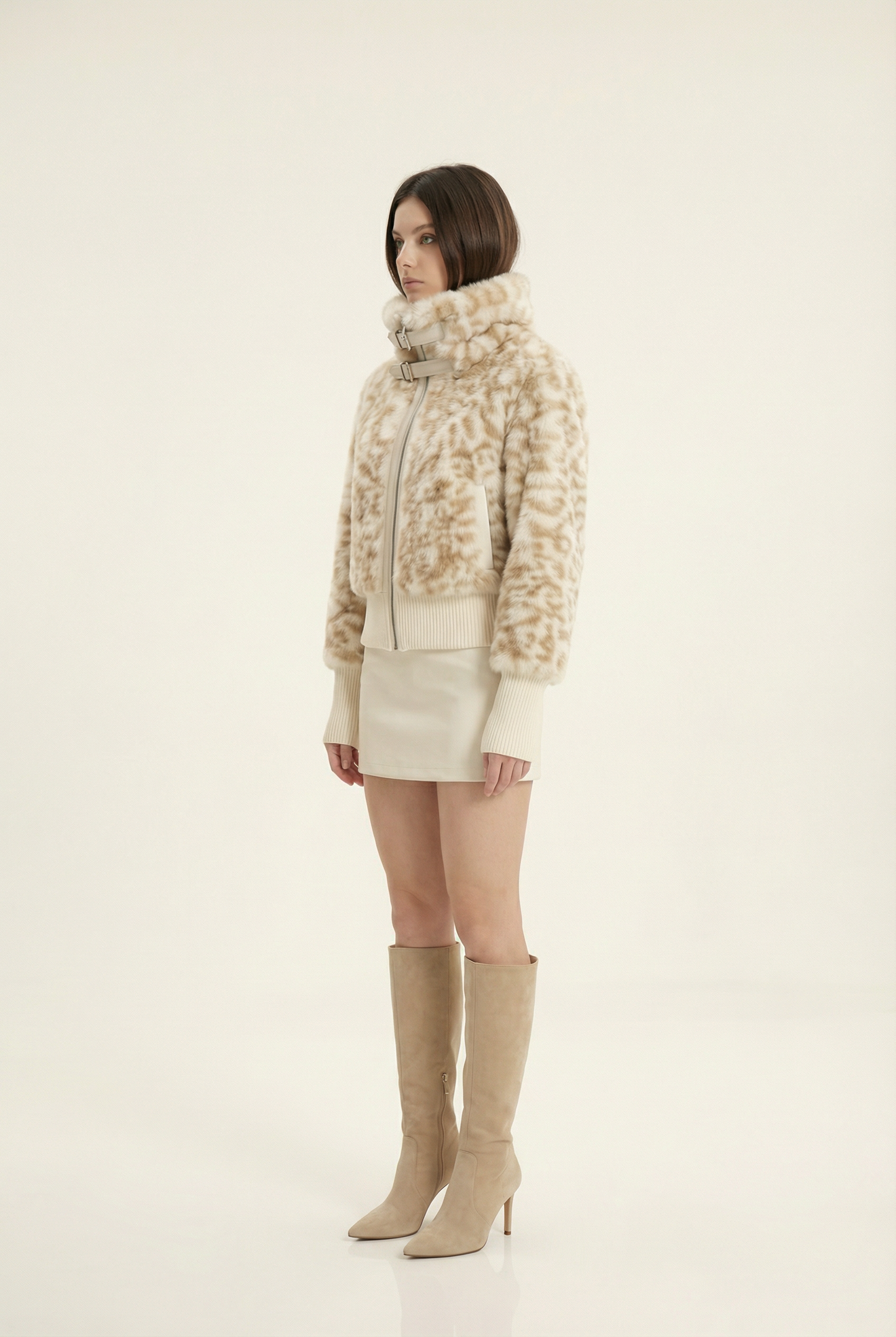 Julie Veste Courte Col Montant – Beige & Café