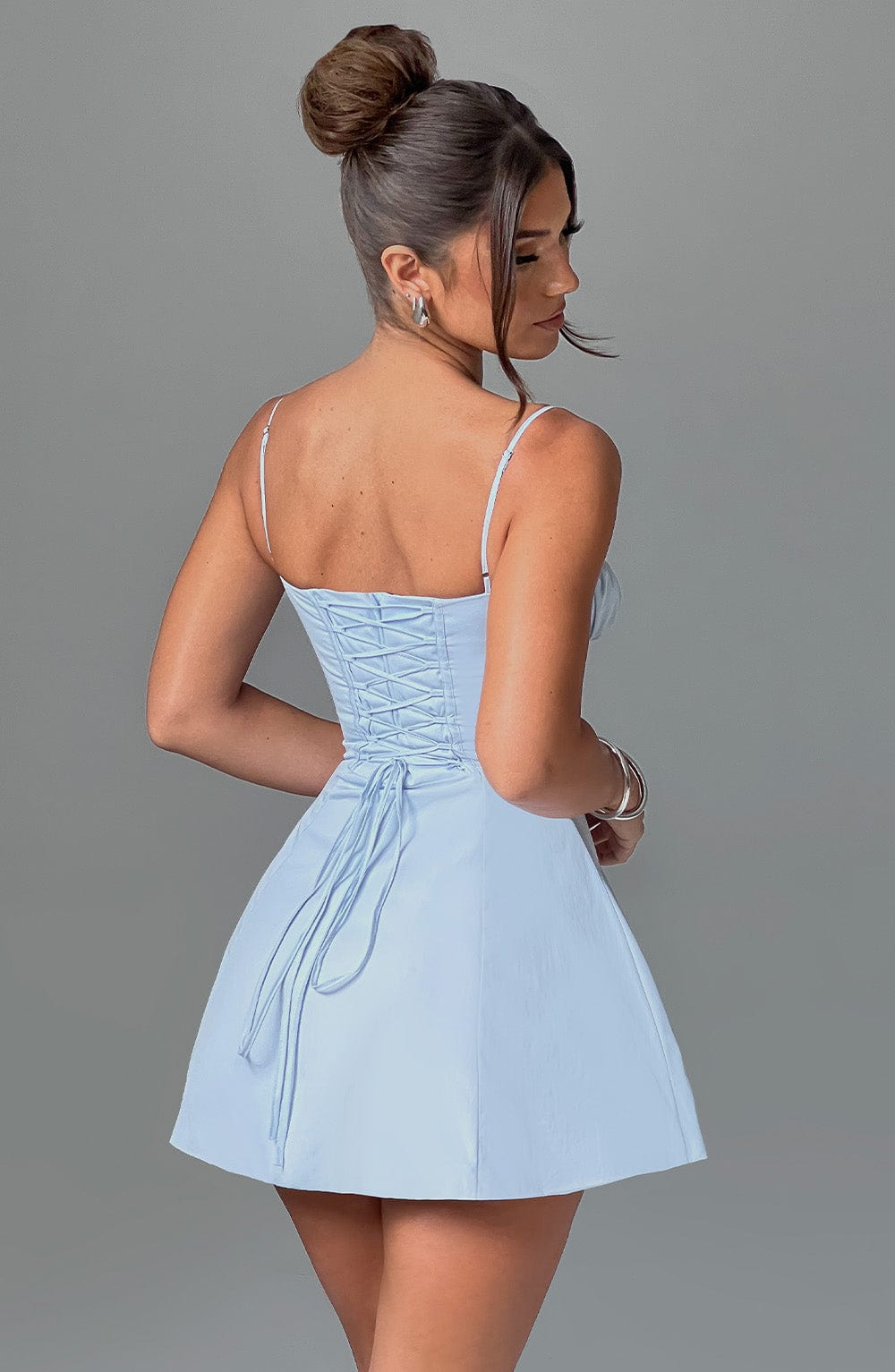 Robe courte en dentelle - Bleu