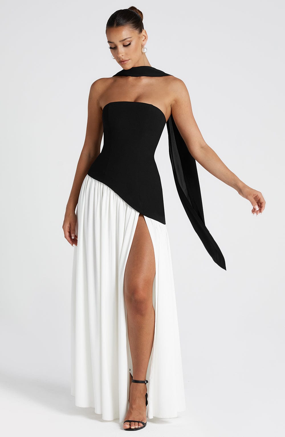 Robe longue Maliyah - Noir/Blanc