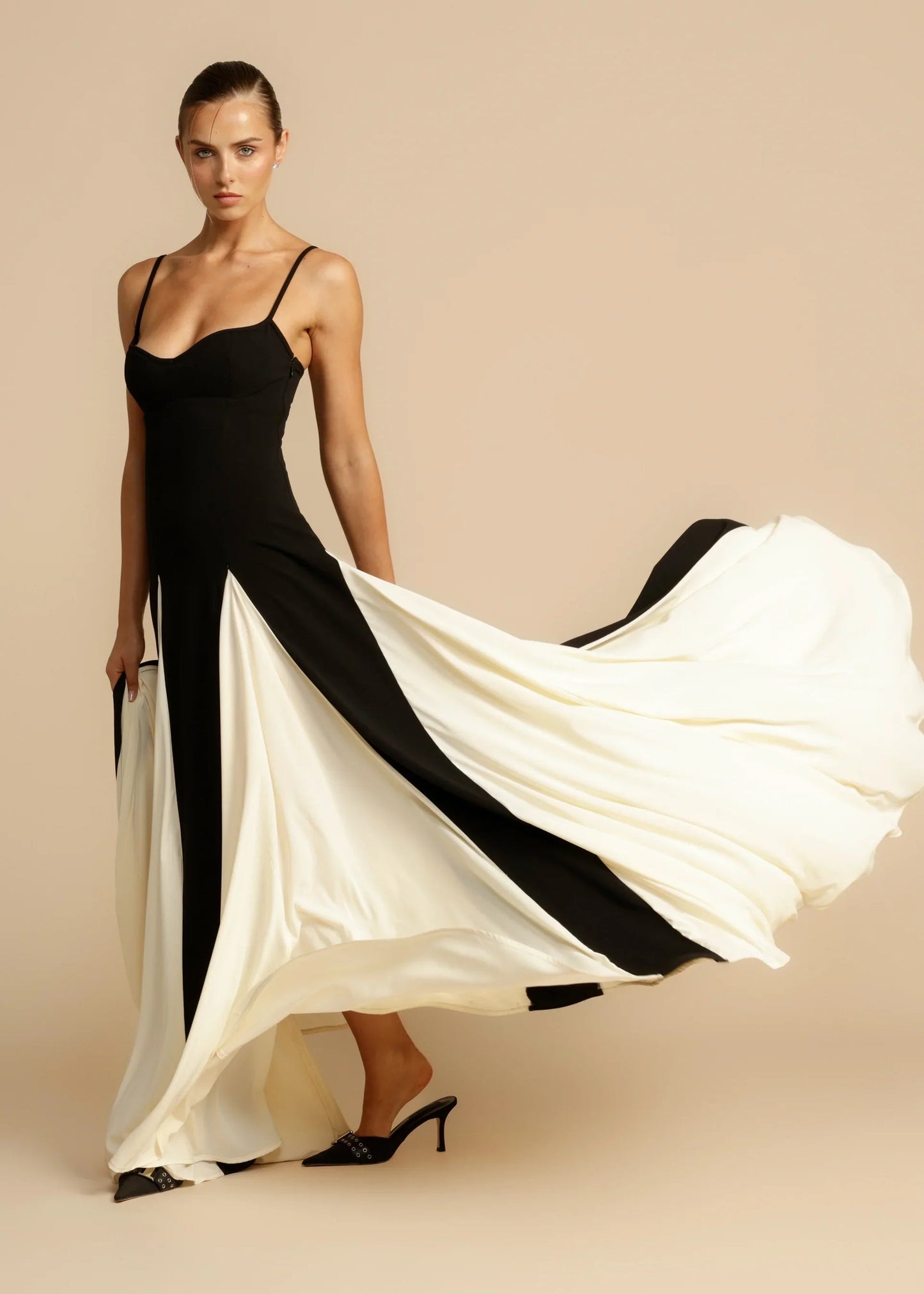 Sophie Robe Longue –  Noir et Blanc