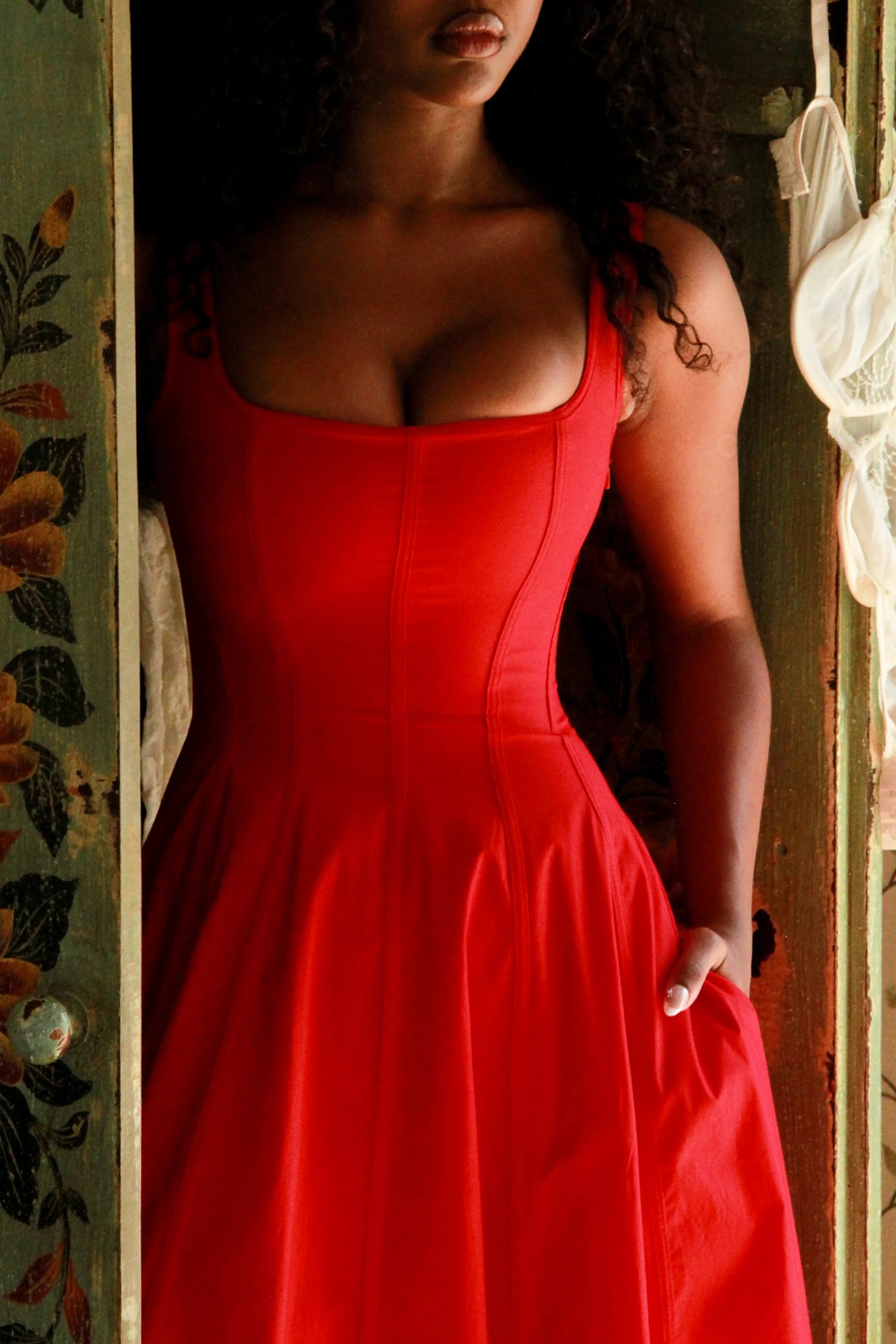 Suzanne Robe Mi-Longue Rouge